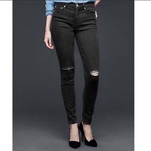 *Final price* GAP FACTORY Black Distressed Skinny Jeans